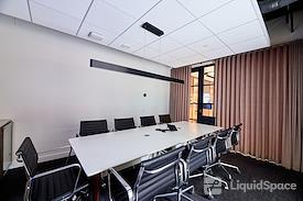 iQ Offices | 302 Bay St.