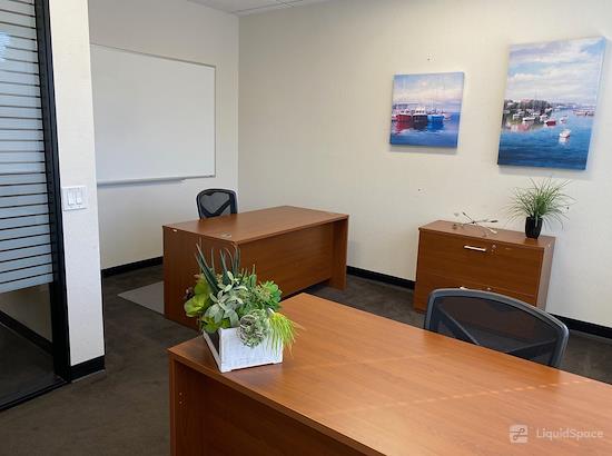 Working at 580 Executive Center at Dublin