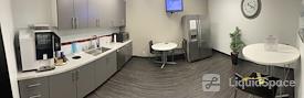 Regus || TOPA Financial Plaza