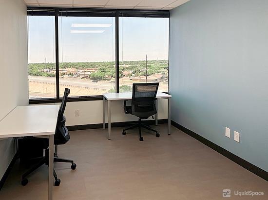 Working at Regus | Lubbock - Pyramid Plaza at LUBBOCK