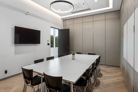 2C2B Coworking- Mascouche - Meeting Room - Salle de réunion E - 12p