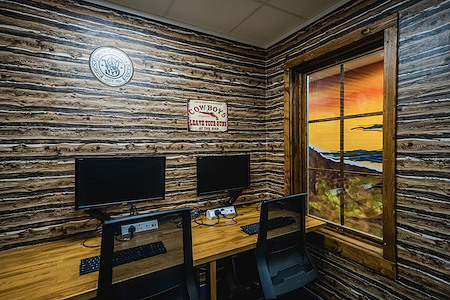 DeskLodge Beacon Tower - Dedicated Desk at DeskLodge Beacon Tower