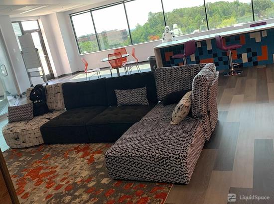 Working at Unleashed Office Space at Columbia