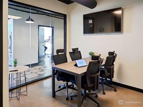 Working at Regus | Chicago - Wicker Park at Chicago