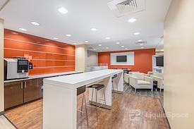 Regus | Vero Beach – Miracle Mile Plaza