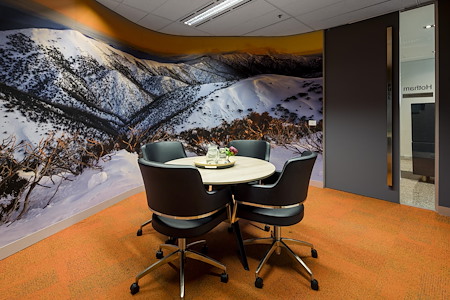 CorporateCubes.Co - 330 Collins Street - Hotham | 4 Person Meeting Room