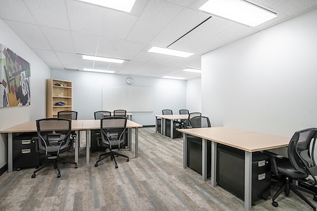 Regus | 201 Portage Avenue - Day Desk