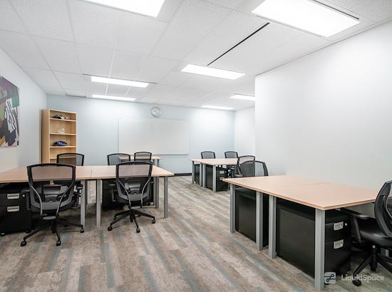 Working at Regus | 201 Portage Avenue at Winnipeg