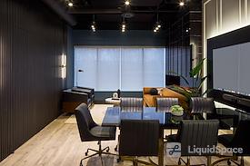 Privat & Luxurious Business Lounge