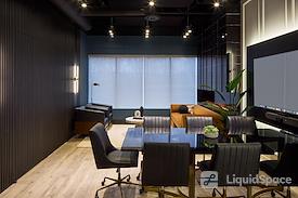 Privat & Luxurious Business Lounge