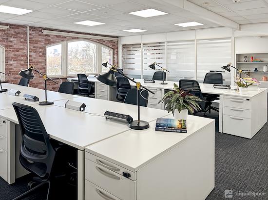 Working at HQ | NJ, Cherry Hill - Kings Hwy at Cherry Hill