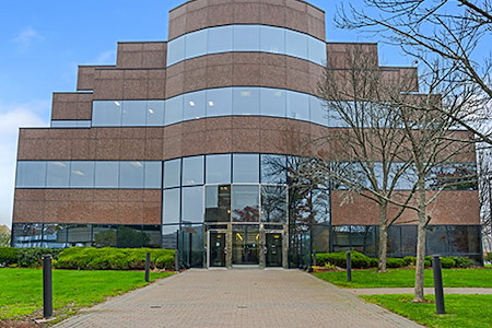 Regus | Edgewater Place - Private Office