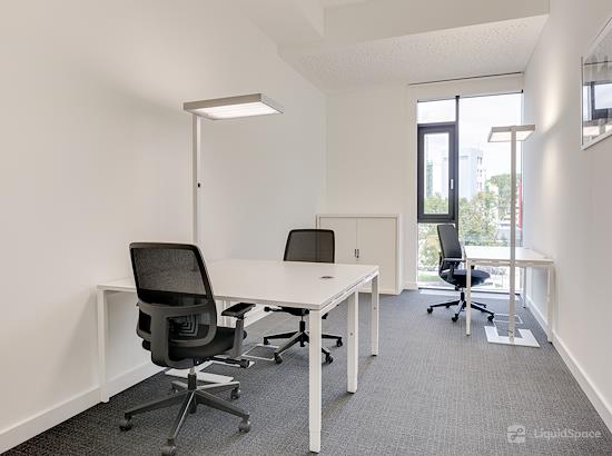 Working at Regus | TX, Bedford - Airport Freeway at Bedford