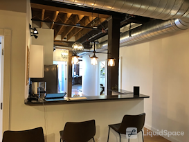 Inc.ubate Coworking Lynn
