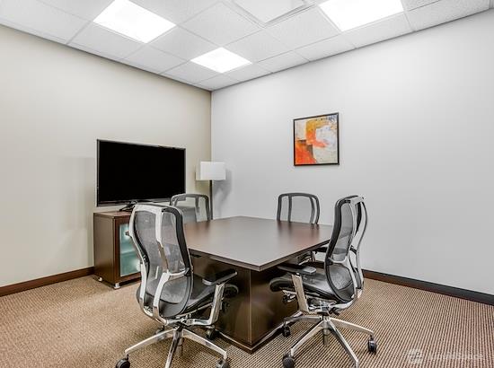 Working at Regus | Central Park of Lisle at Lisle
