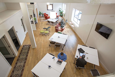 TractionSpace 748 - Open Desk (coworking)