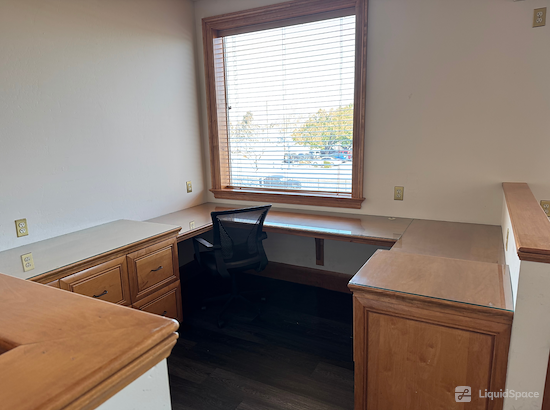Working at Mesh Cowork at Bakersfield