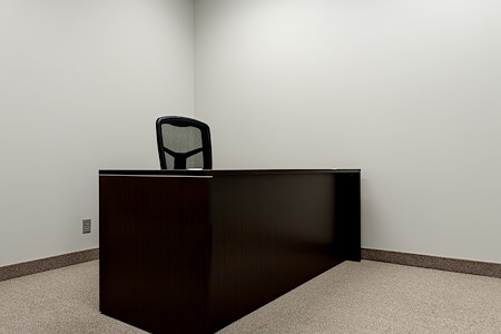 Regus | ON, Markham - 7300 Warden Ave - Day Desk