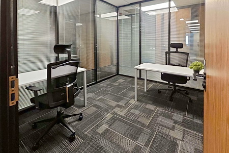 Regus | Seattle - Andover Park W - Day Desk