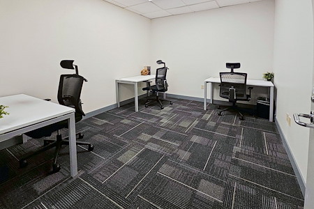 Regus | Seattle - Andover Park W - Day Desk
