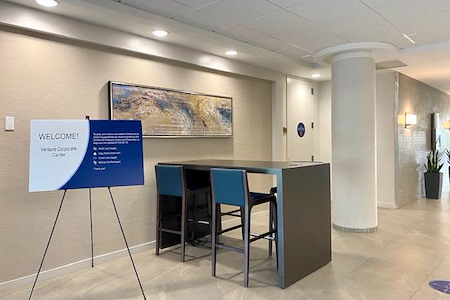 Alexa's Workspaces at Hollywood - Open Space