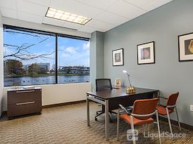 Regus | Edgewater Place