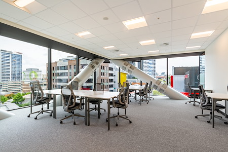 SPACES | Brisbane Jubilee Place Fortitude Valley - Day Desk