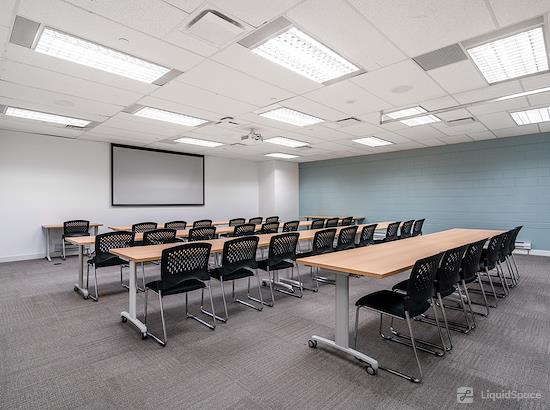 Working at SPACES | ON, Toronto - 325 Front Street West at Toronto