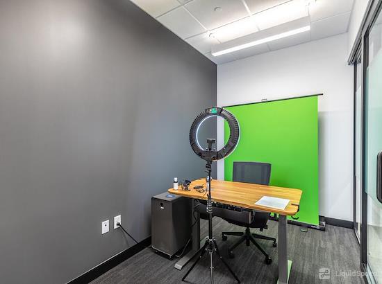 Working at Venture X | Arlington - Courthouse Metro at Arlington