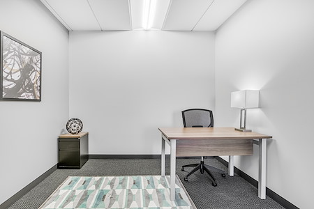 Regus | Lebourgneuf - Day Desk