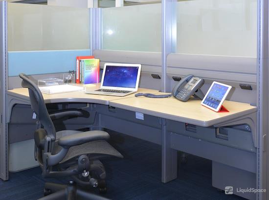Working at Momentum Business Center at Miami Beach