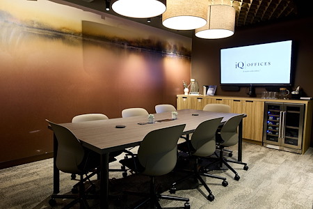 iQ Offices | 222 Queen St - Byward Room