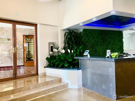 Working at Wilshire 1001 Premium Flex Space & Coworking Solutions at Los Angeles