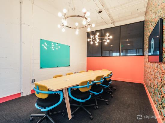 Working at Union Cowork Los Angeles - Downtown/Arts District at Los Angeles