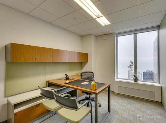 Working at Carr Workplaces - Aon Center at Chicago