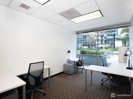 Working at Regus || Hamilton at Campbell