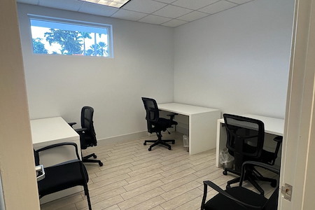 HDG Executive Suites - EXECUTIVE OFFICE FOR 3 PEOPLE