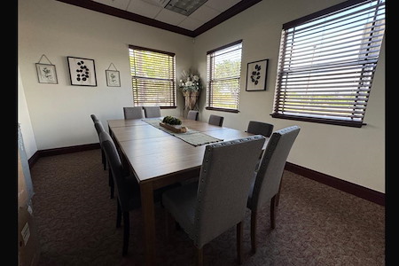 Remote Workspace and Reading Lounge - Craft Suite #6
