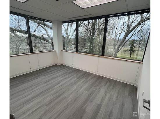 Working at Oasis Office space-Minstrel Way at Columbia