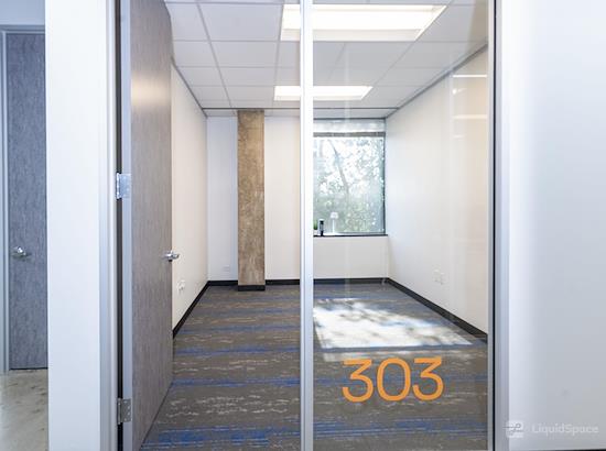 Working at Urban Office - Tanglewood at Houston