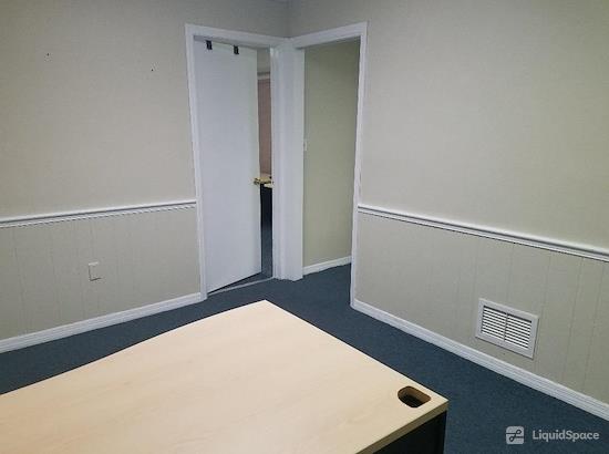 Working at Crealde Business Center LLC at Winter Park