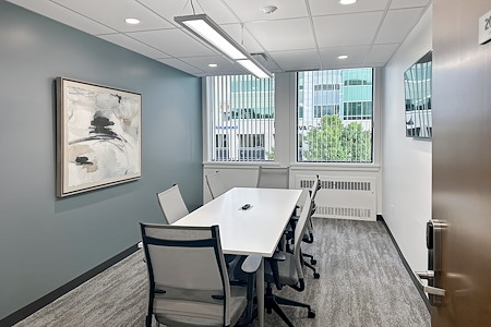 Regus | AB, Red Deer - 50 Street - Meeting Room