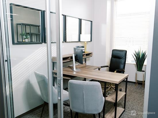 Working at Lucid Private Offices | Southlake Town Square at Southlake
