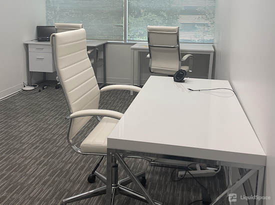 Working at Oasis Office space-Fairfax,Virginia at Fairfax
