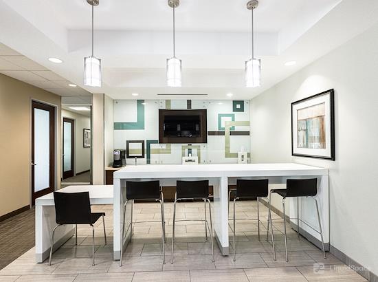 Working at Regus | La Terraza Corporate Plaza at Escondido