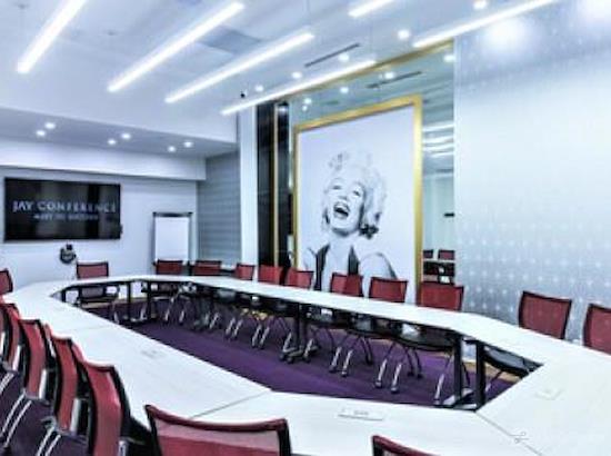 Working at Jay Suites - Fifth Avenue Location at New York