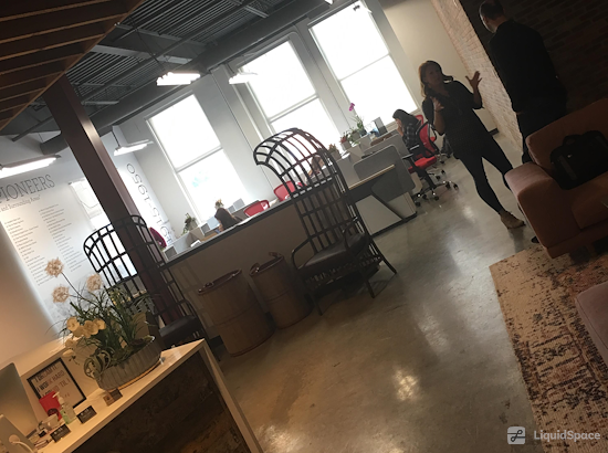 Working at BOSS Office & Coworking at Grapevine