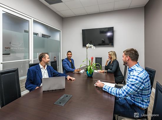 Working at Green Executive Offices at Hollywood