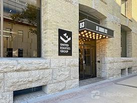 HQ | MB, Winnipeg - Lombard Ave