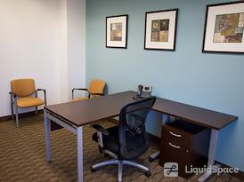 Regus | Sun Trust Center Downtown